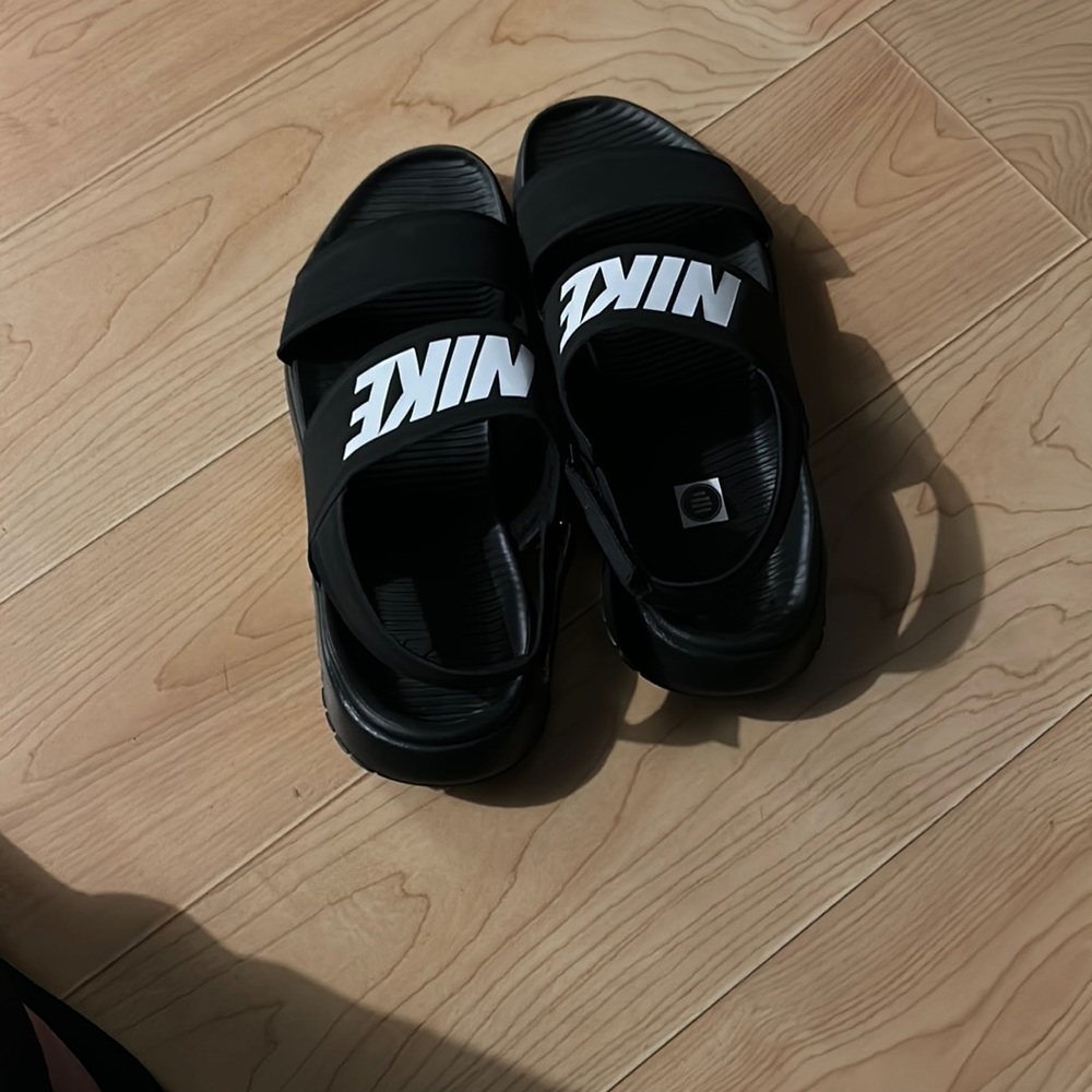 Nike women sandal